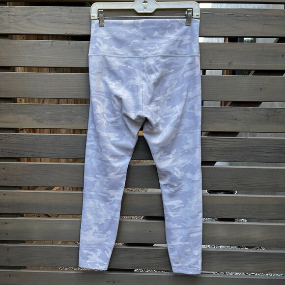 Lululemon High Rise Wunder Under Pale Lavender Gray White Camo Pattern, Size 10 - Picture 2 of 4